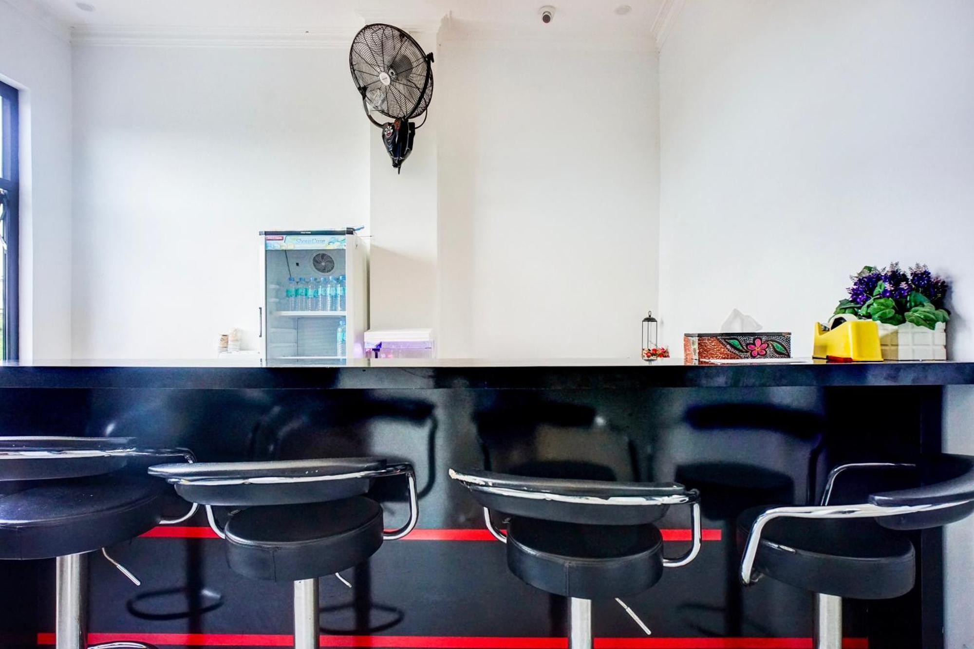 Capital O 94254 Dental Inn バンダ・アチェ エクステリア 写真